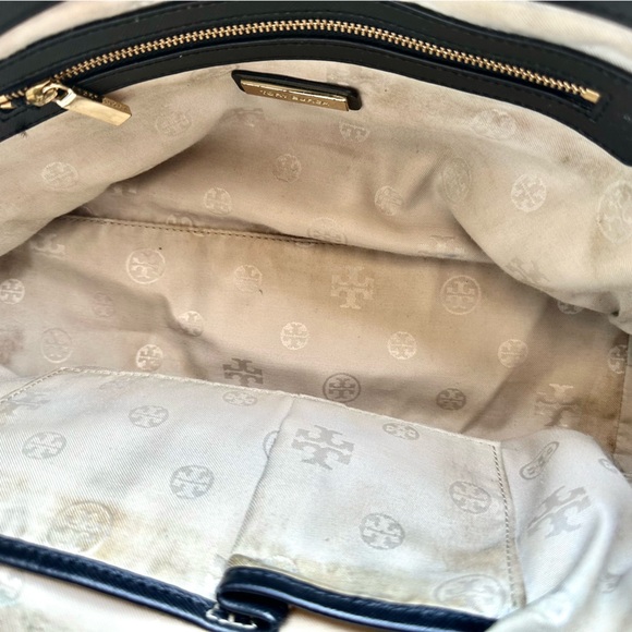 TORY BURCH
Robinson Mini Double-Zip Tote Black shoulder good condition - Picture 8 of 10